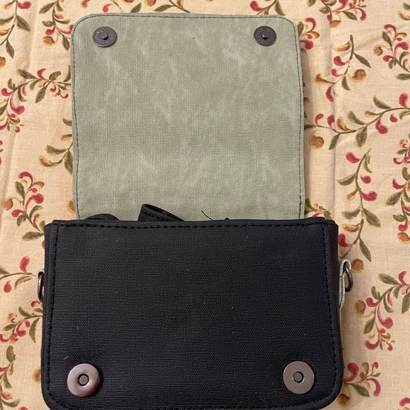 Columbia sportswear cross body bag - Picture 9 of 11